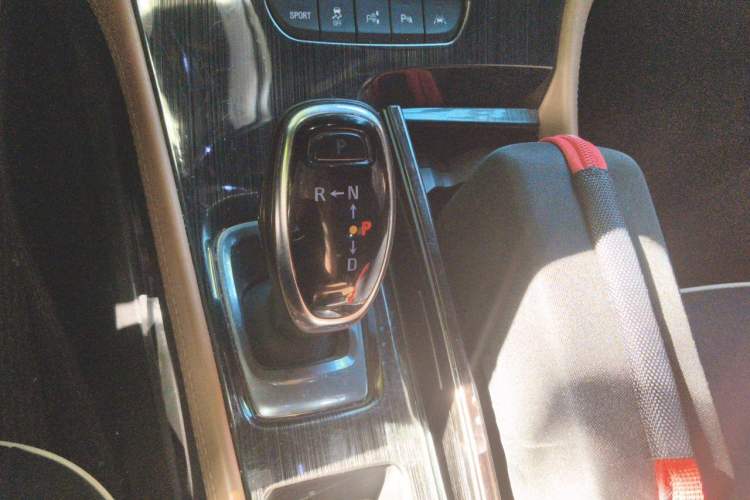 Used Buick LaCrosse 2016 20T Luxury Model Gear Lever