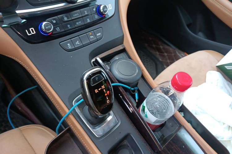 Used Buick LaCrosse 2016 28T Premium Edition Gear Lever