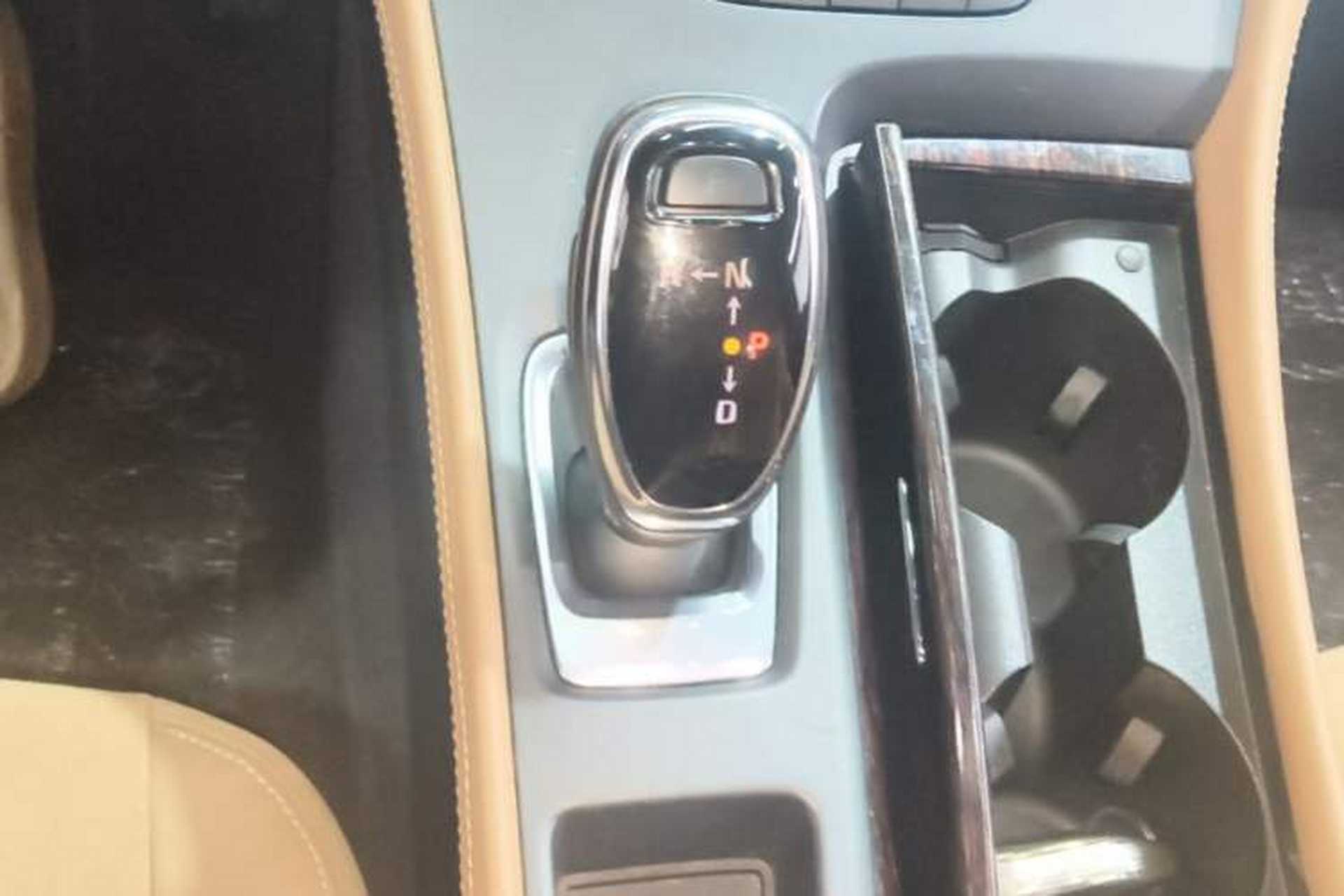 Used Buick LaCrosse 2016 28T Premium Edition Gear Lever