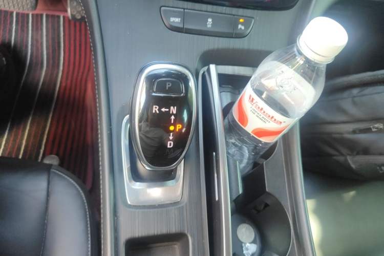 Used Buick LaCrosse 2016 20T Elite Edition Gear Lever