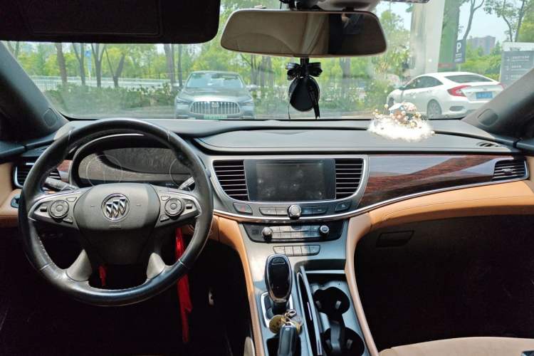 Used Buick LaCrosse 2016 28T Luxury Version Headliner