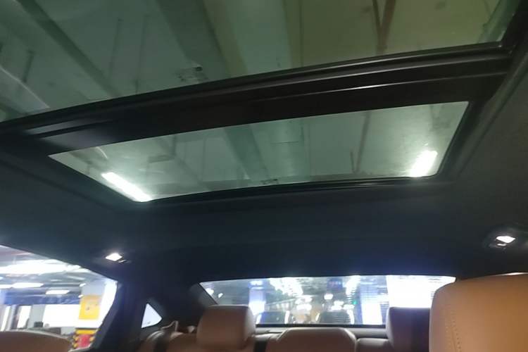 Used Buick LaCrosse 2016 28T Luxury Version Headliner