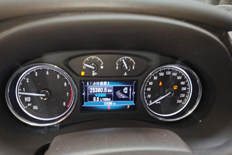 Used Buick LaCrosse 2016 20T Leading Model Instrument Cluster