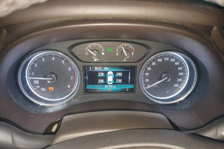 Used Buick LaCrosse 2016 20T Leading Model Instrument Cluster