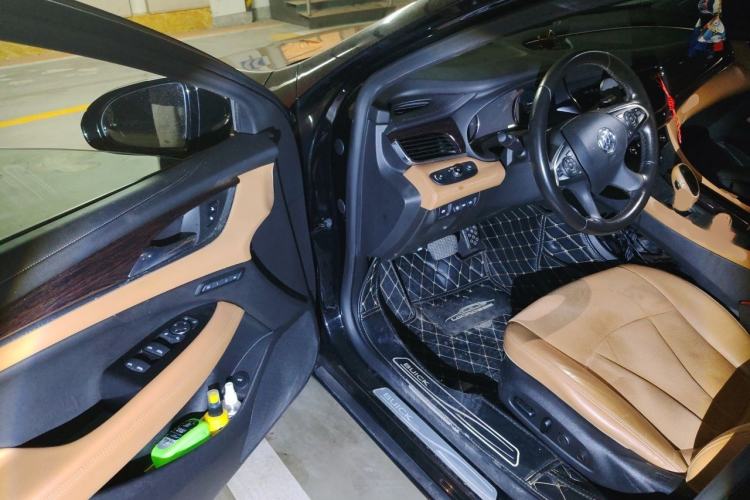 Used Buick LaCrosse 2016 20T Luxury Model Interior 3