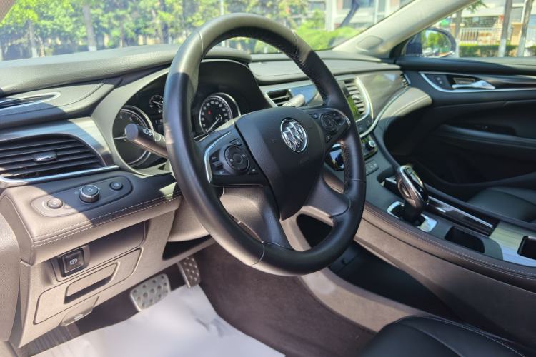 Used Buick LaCrosse 2016 Revised Version 28T Elite Edition Interior 3