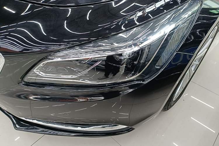 Used Buick LaCrosse 2016 28T Luxury Version Left Front Headlight