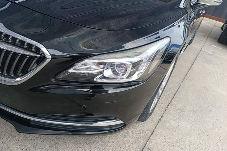 Used Buick LaCrosse 2016 28T Premium Edition Left Front Headlight
