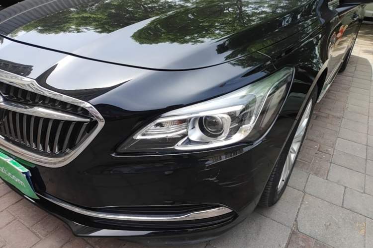 Used Buick LaCrosse 2016 28T Premium Edition Left Front Headlight