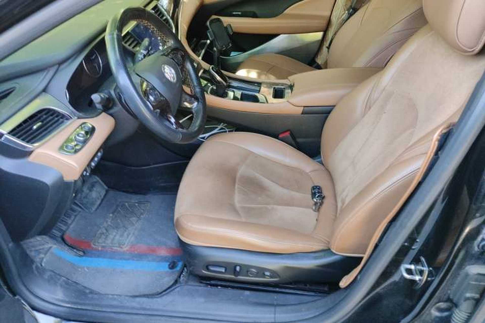 Used Buick LaCrosse 2016 28T Luxury Version Left Front Seat
