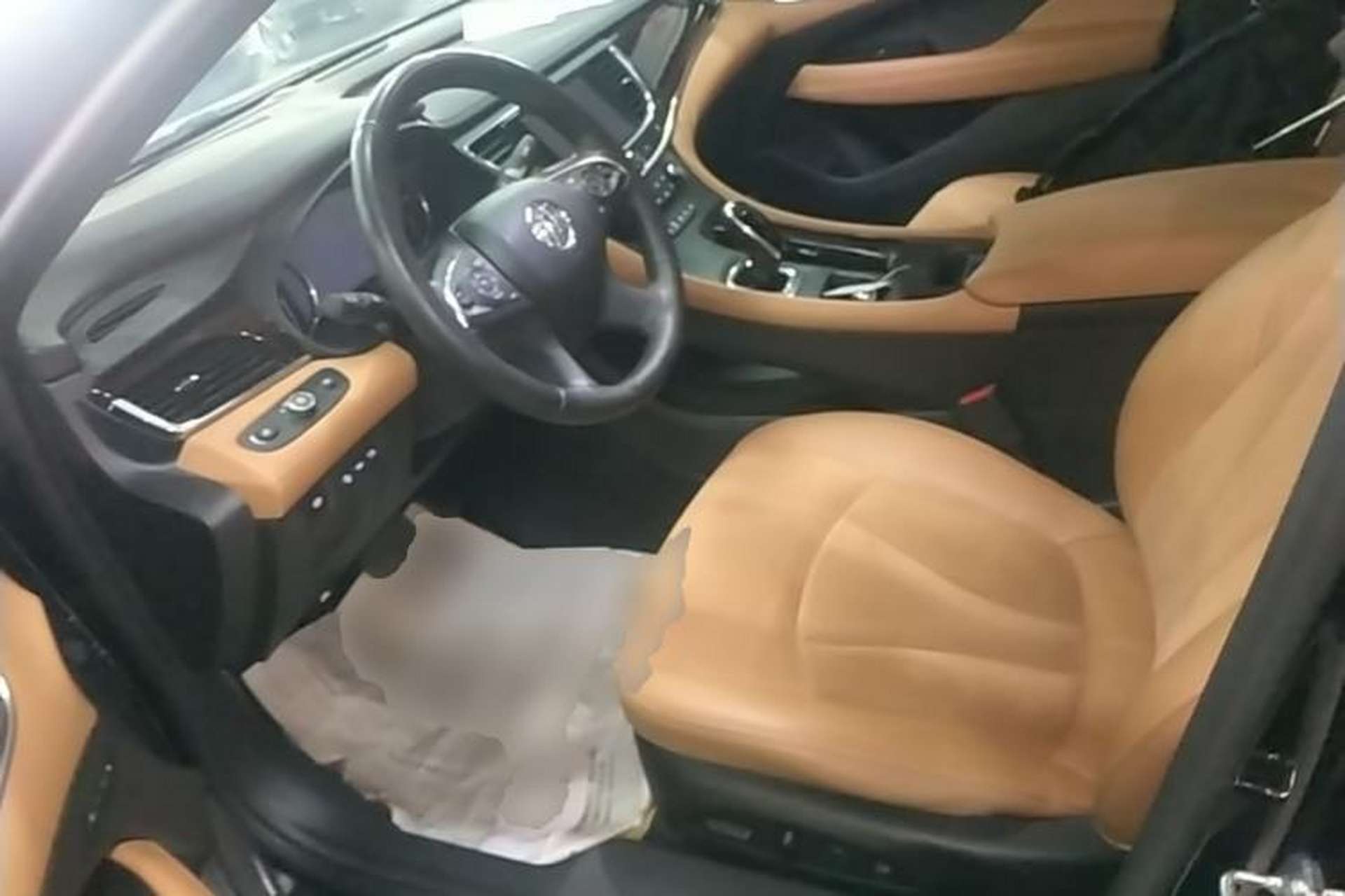 Used Buick LaCrosse 2016 28T Luxury Version Left Front Seat