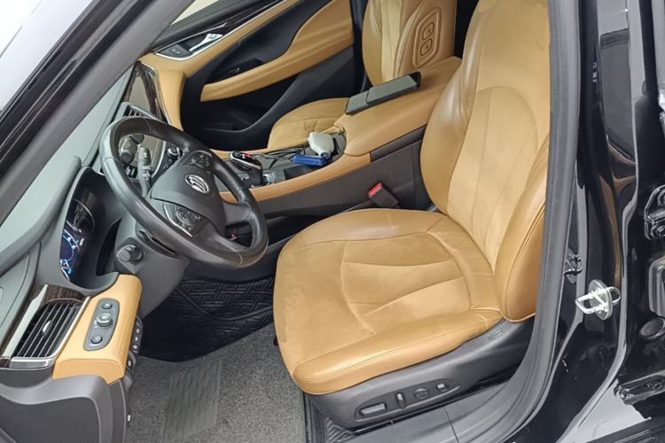Used Buick LaCrosse 2016 28T Luxury Version Left Front Seat