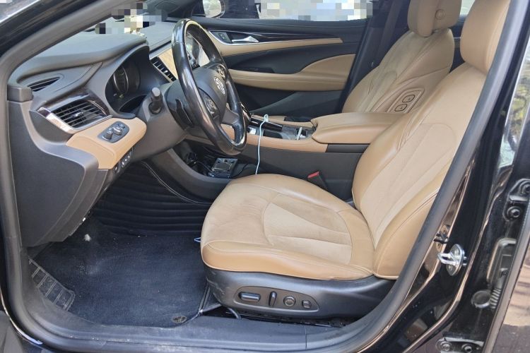 Used Buick LaCrosse 2016 28T Luxury Version Left Front Seat