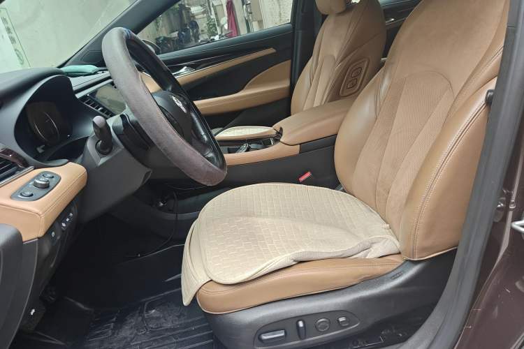 Used Buick LaCrosse 2016 28T Luxury Version Left Front Seat