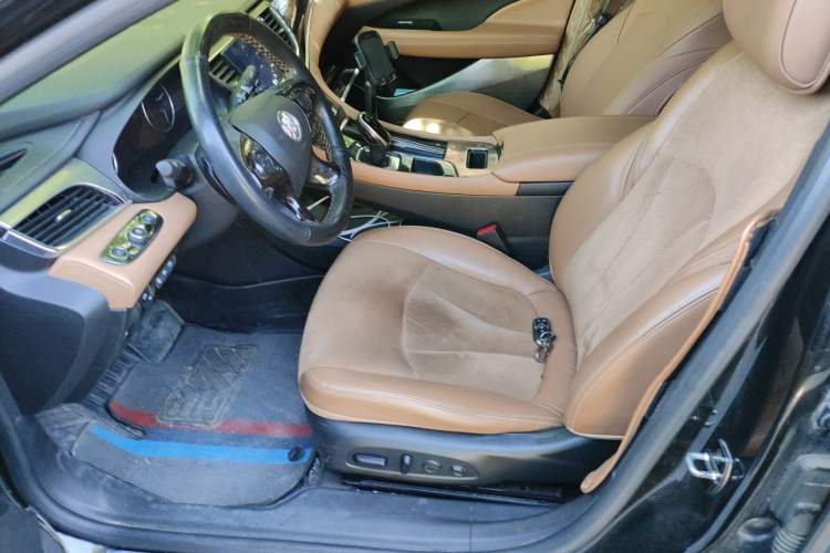 Used Buick LaCrosse 2016 28T Luxury Version Left Front Seat