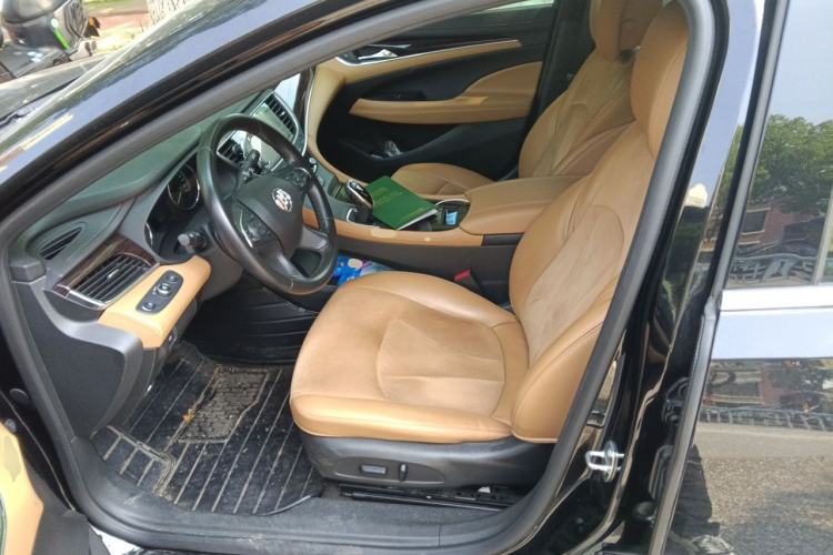 Used Buick LaCrosse 2016 28T Premium Edition Left Front Seat