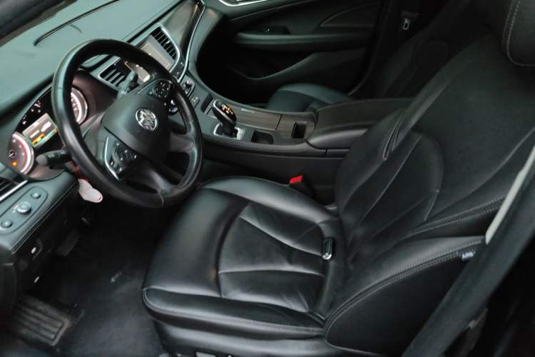 Used Buick LaCrosse 2016 Revised Version 28T Elite Edition Left Front Seat