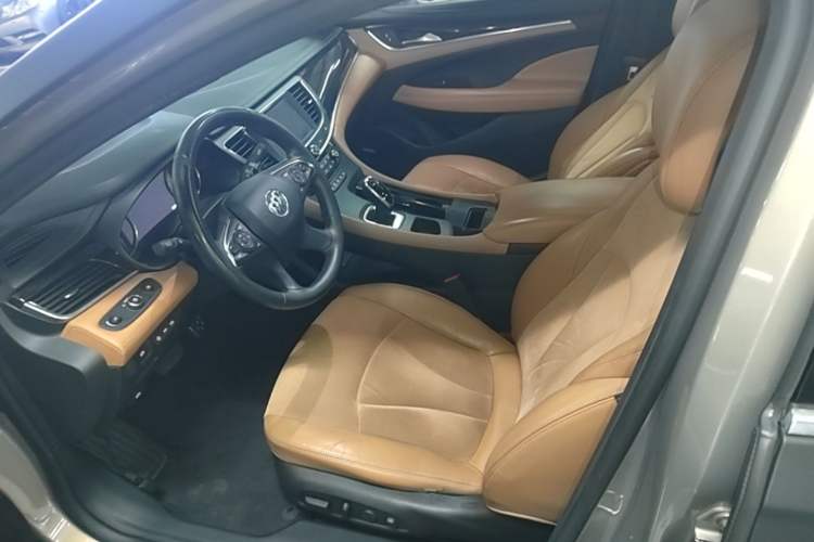 Used Buick LaCrosse 2016 28T Luxury Version Left Front Seat