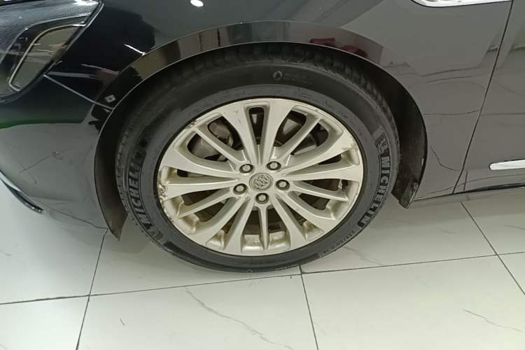 Used Buick LaCrosse 2016 28T Luxury Version Left Front Wheel Hub