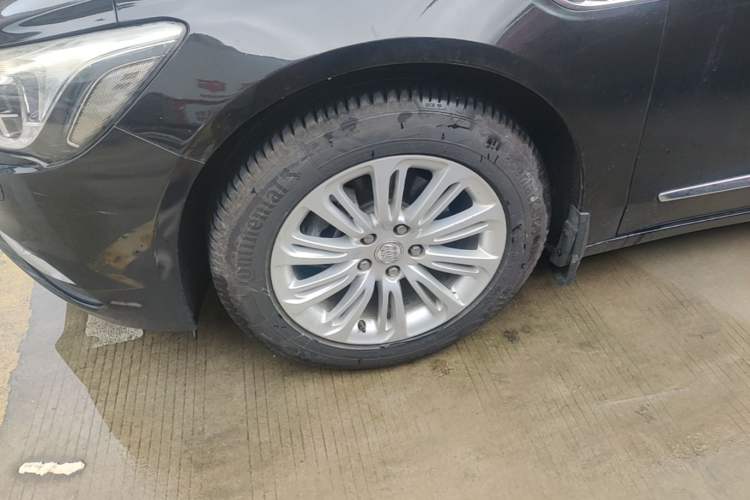 Used Buick LaCrosse 2016 20T Elite Edition Left Front Wheel Hub