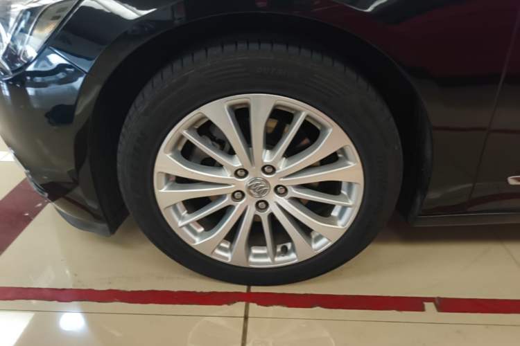 Used Buick LaCrosse 2016 Revised Version 28T Elite Edition Left Front Wheel Hub