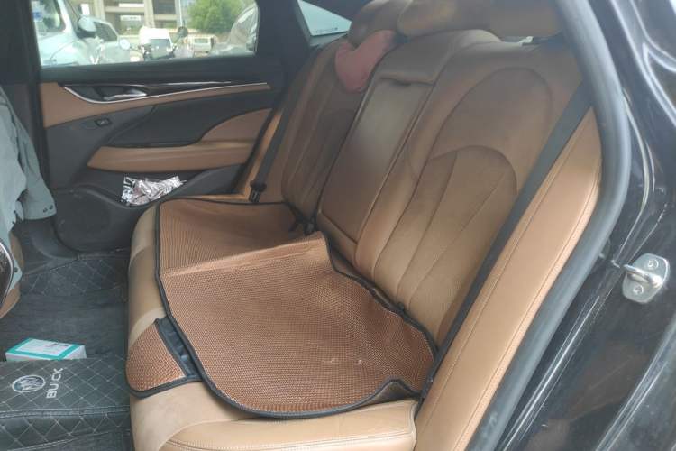 Used Buick LaCrosse 2016 28T Luxury Version Left Rear Seat
