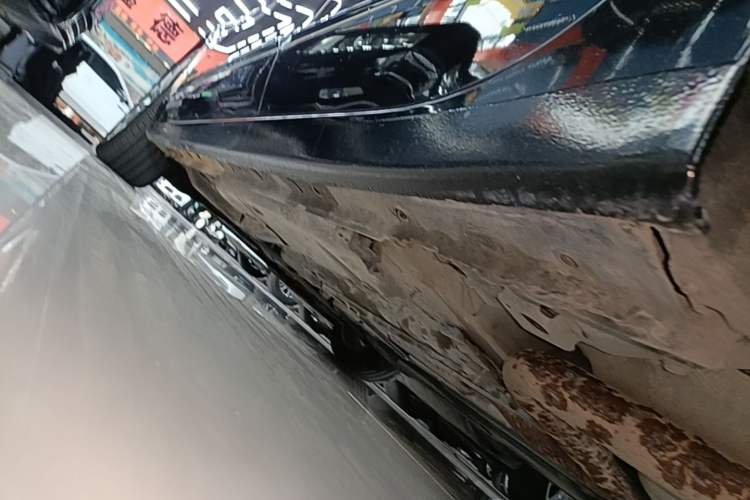 Used Buick LaCrosse 2016 28T Luxury Version Left Side Sill