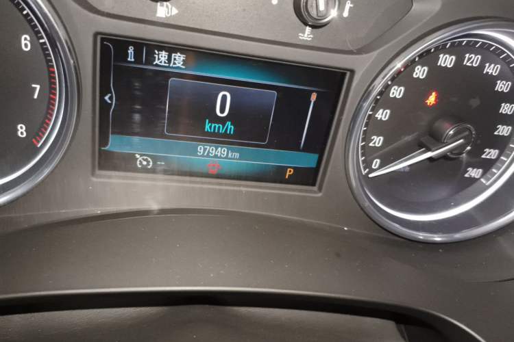 Used Buick LaCrosse 2016 20T Elite Edition Odometer Close Up
