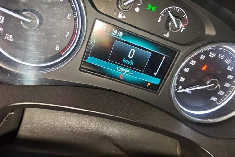Used Buick LaCrosse 2016 20T Elite Edition Odometer Close Up