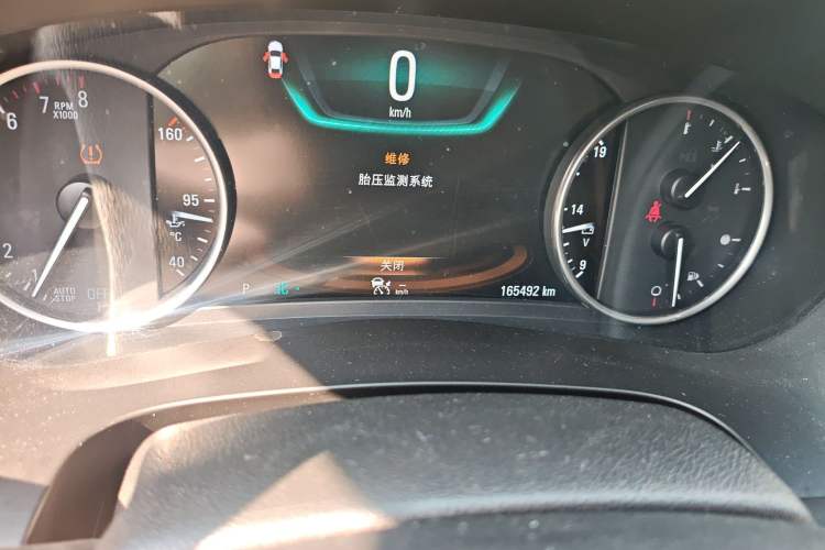 Used Buick LaCrosse 2016 20T Luxury Model Odometer Close Up