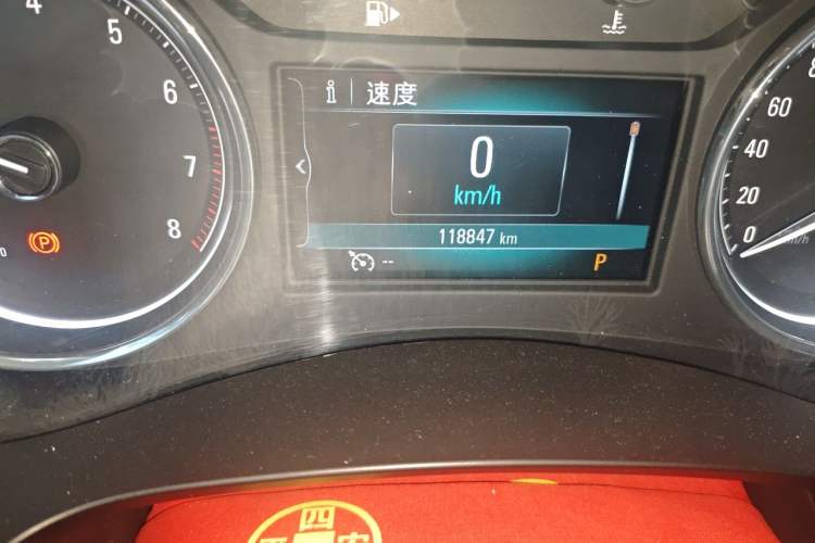 Used Buick LaCrosse 2016 Revised Version 28T Elite Edition Odometer Close Up