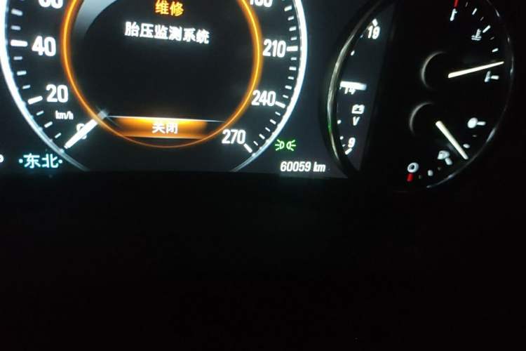 Used Buick LaCrosse 2016 20T Luxury Model Odometer Close Up