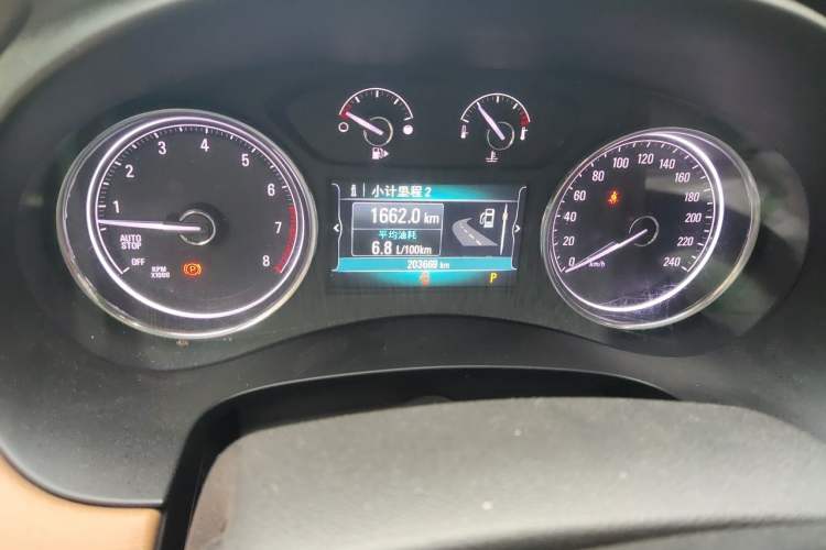 Used Buick LaCrosse 2016 20T Elite Edition Odometer Close Up