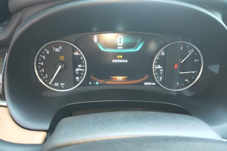 Used Buick LaCrosse 2016 20T Luxury Model Odometer Close Up