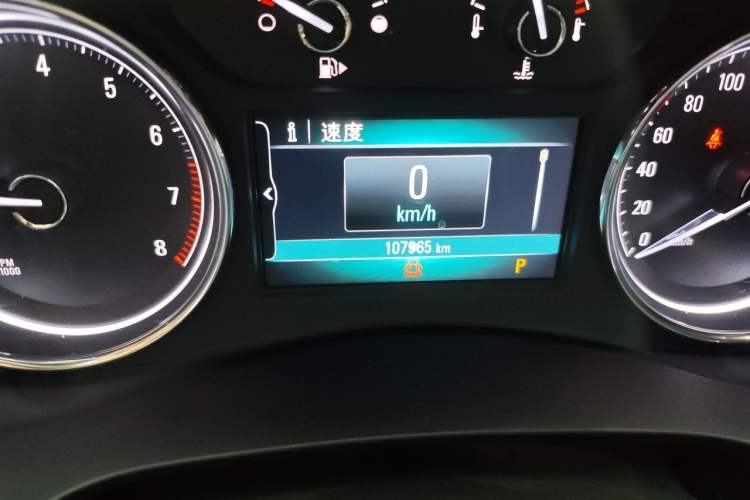Used Buick LaCrosse 2016 28T Premium Edition Odometer Close Up