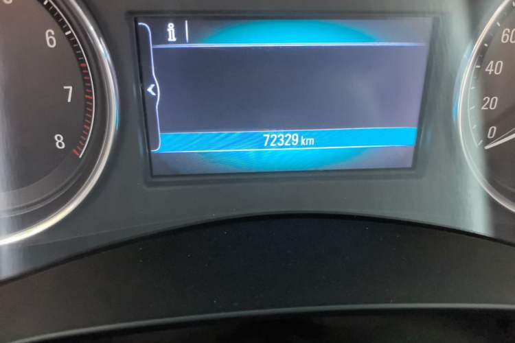 Used Buick LaCrosse 2016 20T Luxury Model Odometer Close Up