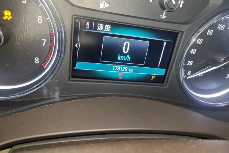 Used Buick LaCrosse 2016 Revised 20T Leading Edition Odometer Close Up
