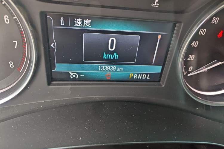 Used Buick LaCrosse 2016 20T Elite Edition Odometer Close Up