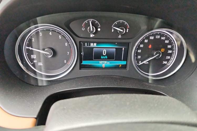 Used Buick LaCrosse 2016 20T Elite Edition Odometer Close Up