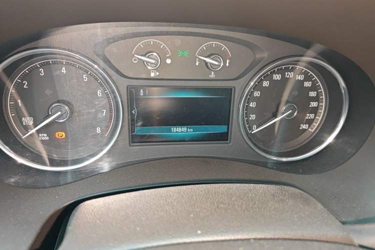 Used Buick LaCrosse 2016 Revised 20T Leading Edition Odometer Close Up
