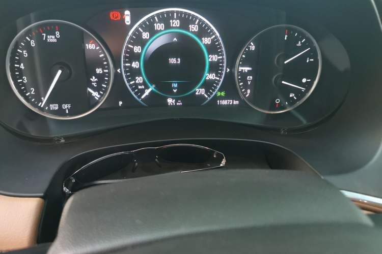 Used Buick LaCrosse 2016 20T Elite Edition Odometer Close Up