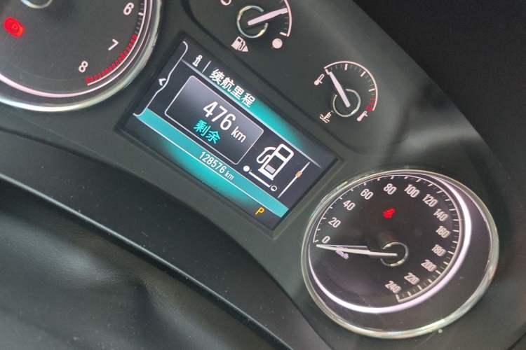 Used Buick LaCrosse 2016 20T Elite Edition Odometer Close Up