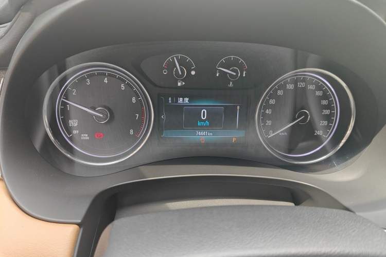 Used Buick LaCrosse 2016 28T Premium Edition Odometer Close Up