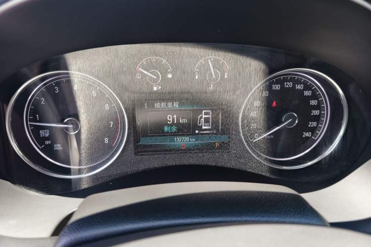 Used Buick LaCrosse 2016 Revised Version 28T Elite Edition Odometer Close Up
