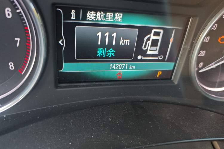 Used Buick LaCrosse 2016 20T Elite Edition Odometer Close Up
