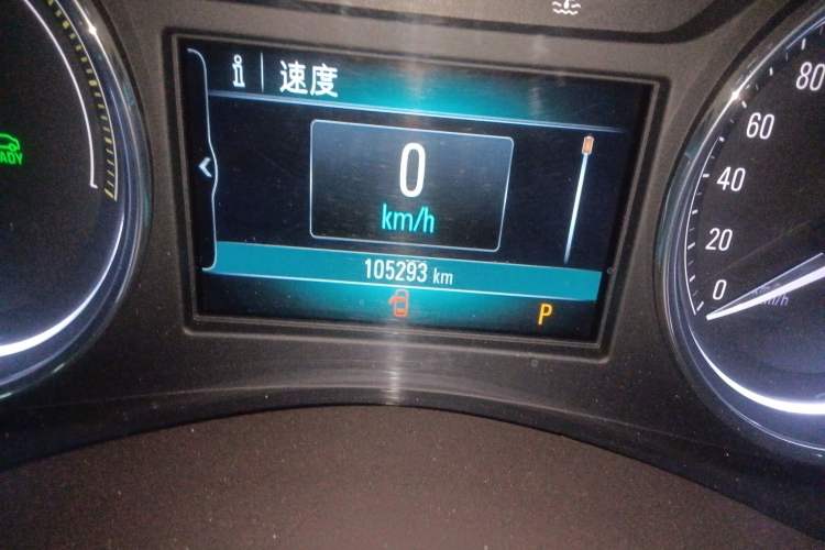 Used Buick LaCrosse 2016 30H Elite Edition Odometer Close Up