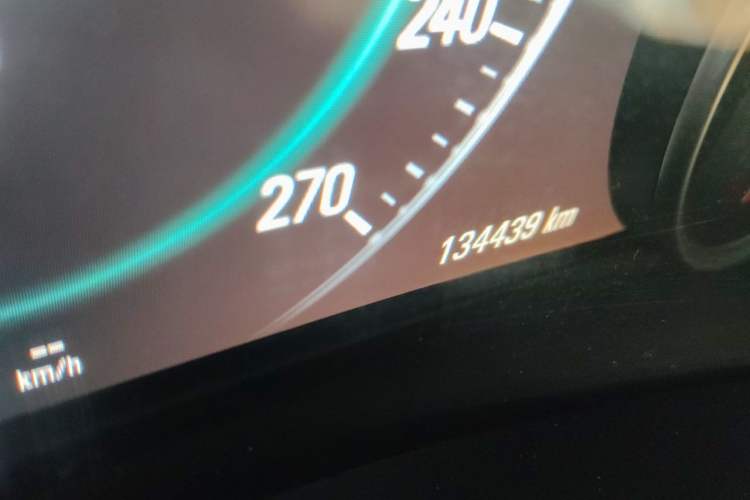 Used Buick LaCrosse 2016 20T Luxury Model Odometer Close Up