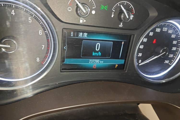 Used Buick LaCrosse 2016 Revised 20T Leading Edition Odometer Close Up