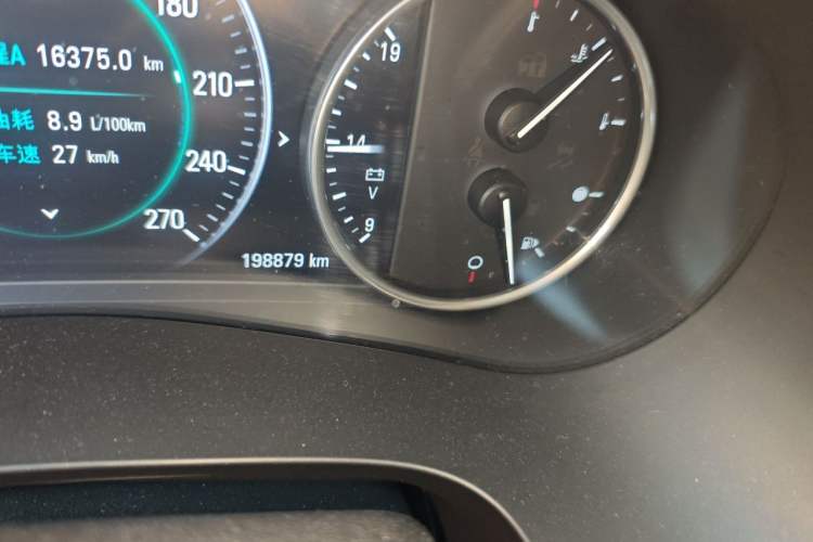 Used Buick LaCrosse 2016 20T Luxury Model Odometer Close Up