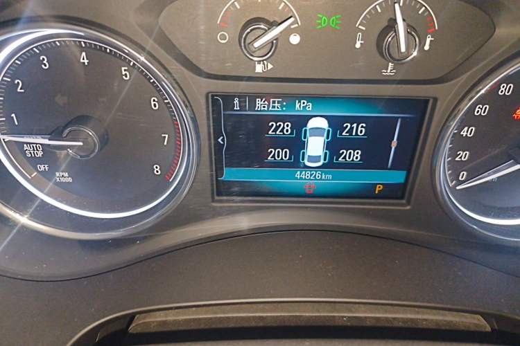 Used Buick LaCrosse 2016 20T Elite Edition Odometer Close Up